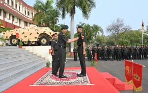 Lt Gen Devendra Sharma Commending Officer