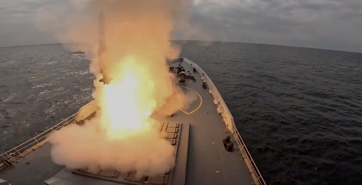 Pakistan Successfully Conducts Live-Fire Test of Chinese-Made Surface-to-Air Missile