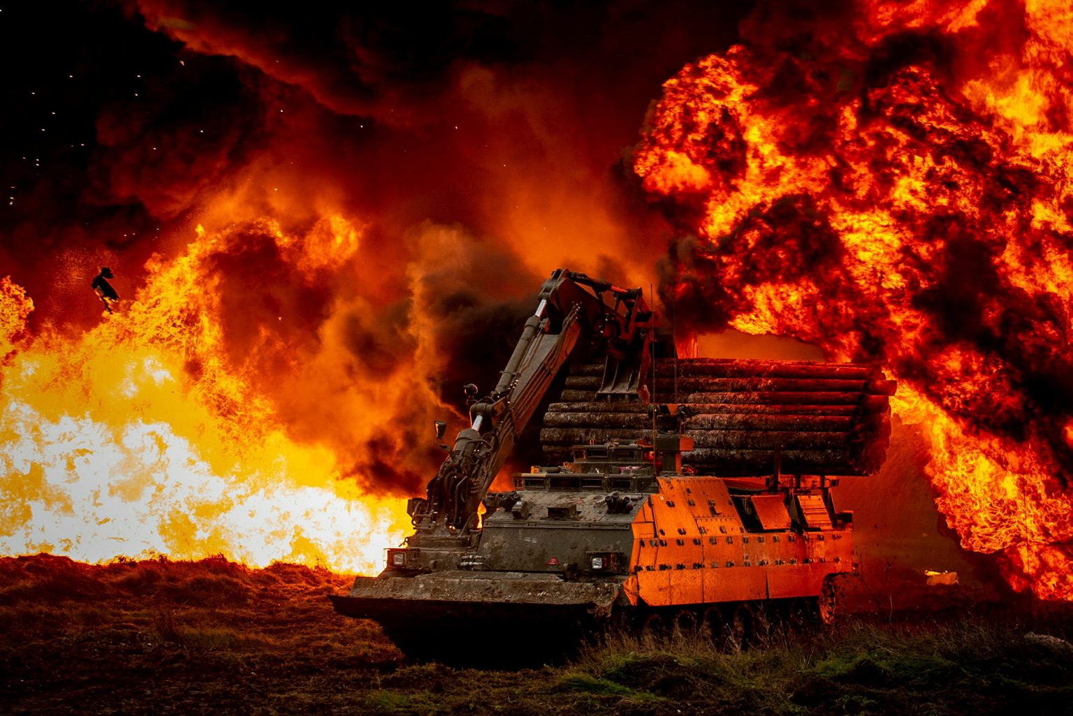 UK Announces Partnership to Upgrade Titan and Trojan Armored Engineer ...