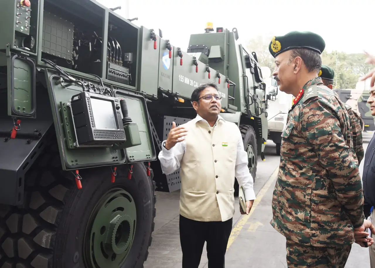 Lt Gen Rajiv K Sahni Visits Southern Command, EME Units and Defence Industry Hubs in Pune