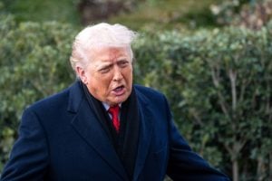 US and Iran Hold Indirect Talks in Oman, Pledge Further Negotiations