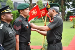 Lt Gen Katiyar Commending 1