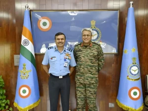 Lt Gen Sengputa and Air Marshal Manikantan