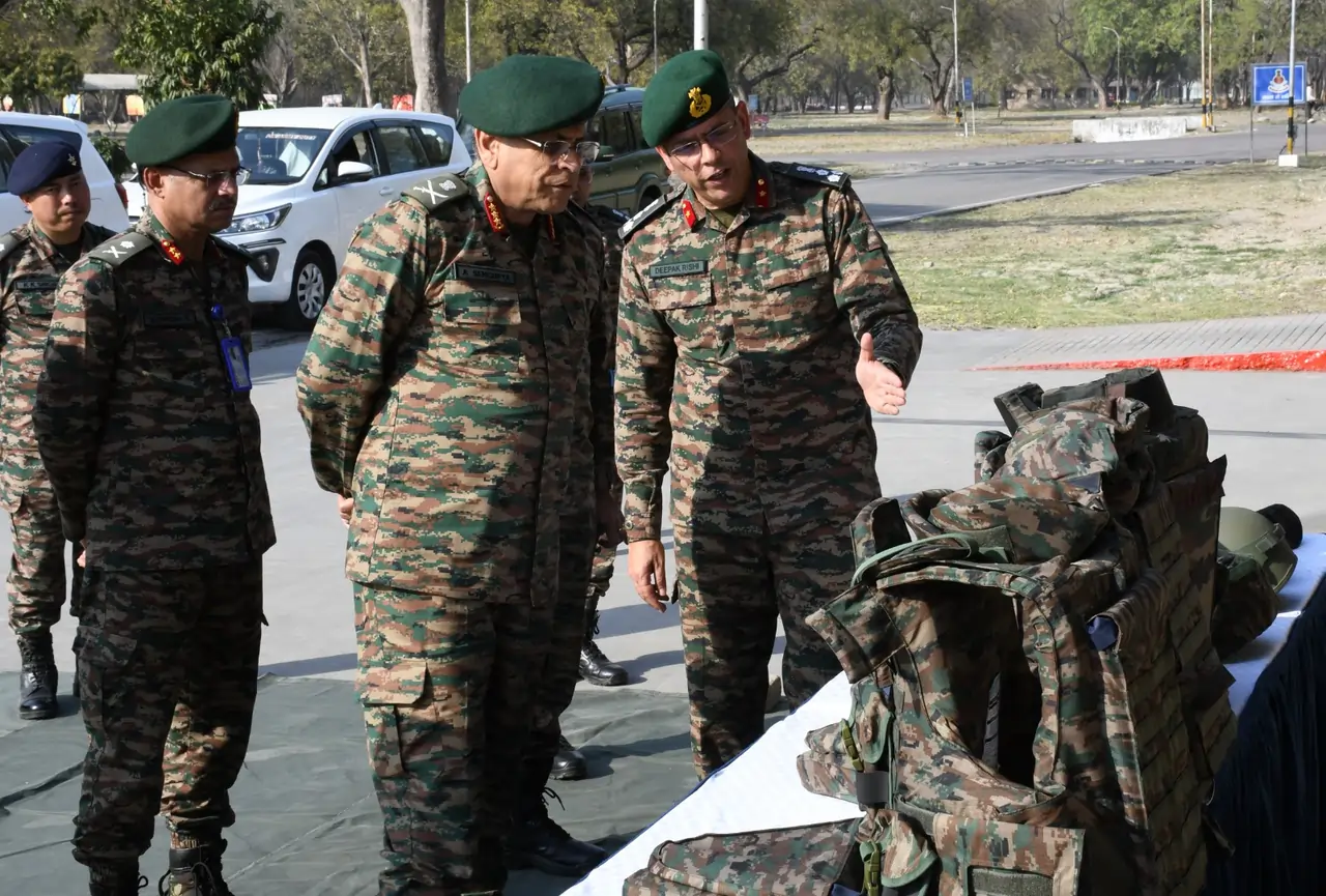 Lt Gen Sengupta Reviewing