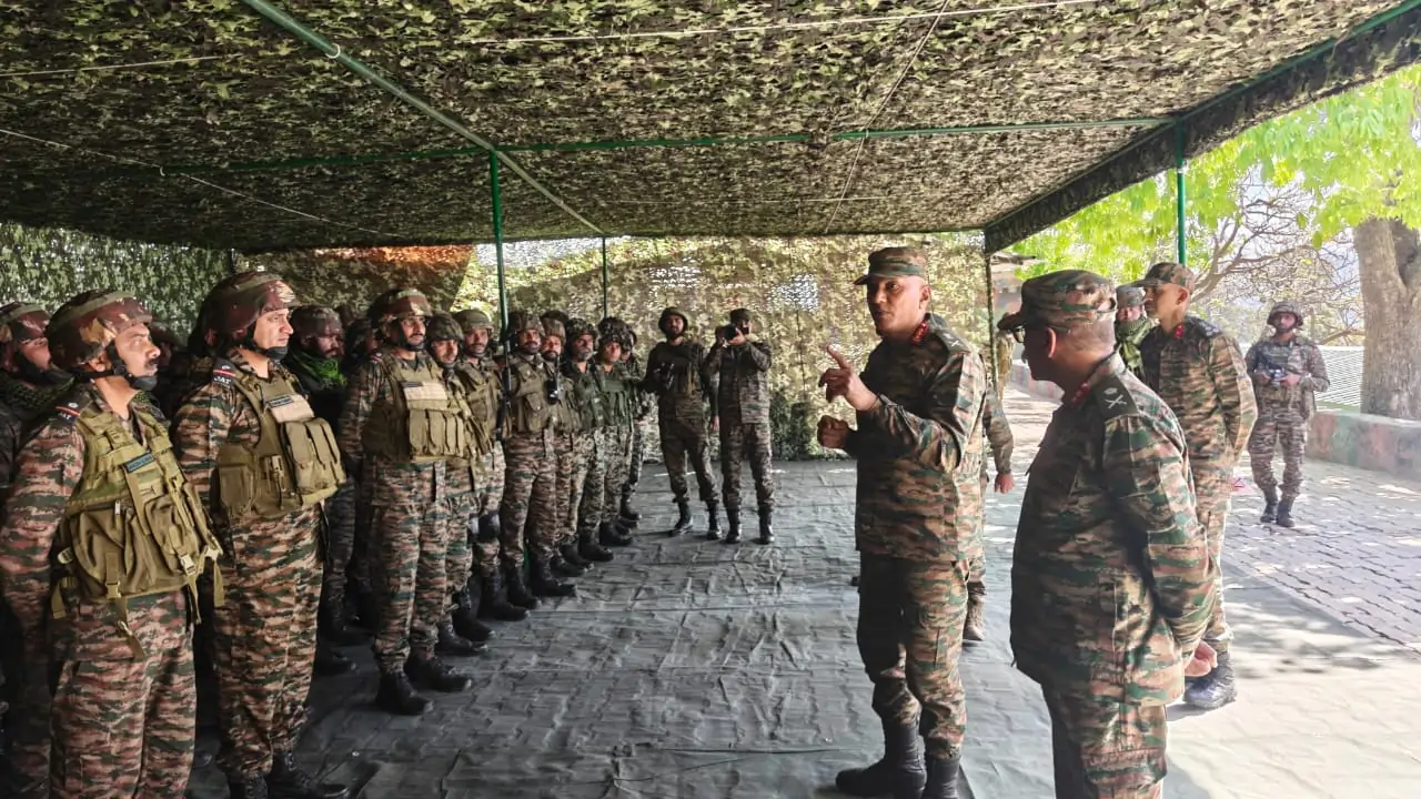 Lt Gen Pratik Sharma Reviewing