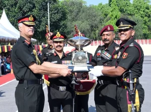 Lt Gen Shivinder Singh Giving Award