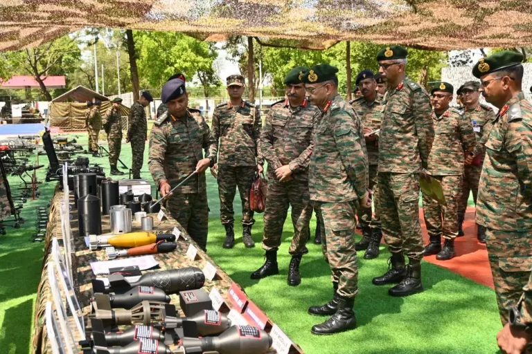 Lt Gen Pushpendra Singh Reviewing