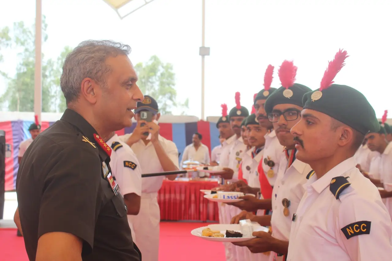 Lt Gen Virendra Vats Interacting