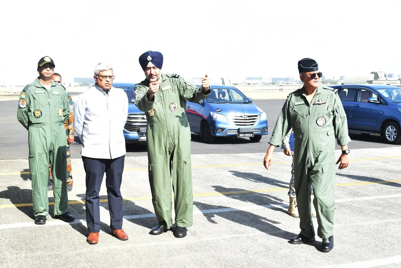 Shri Pankaj Jain with Officers