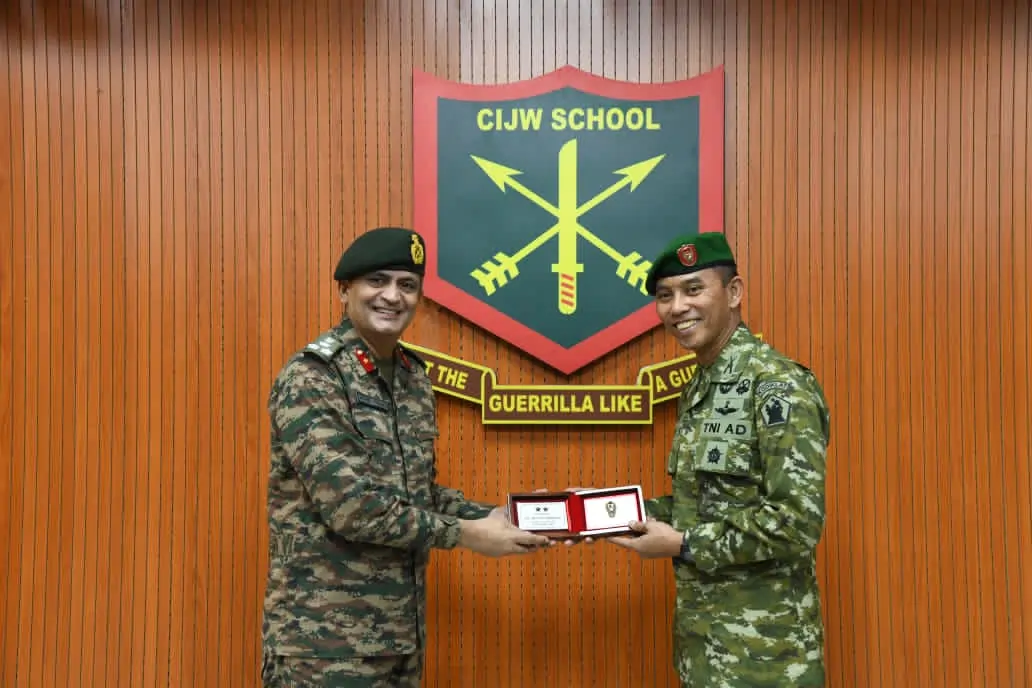 Officer Giving Award 3