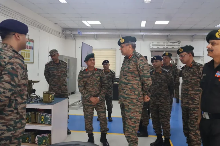 Lt Gen Sengupta Reviewing