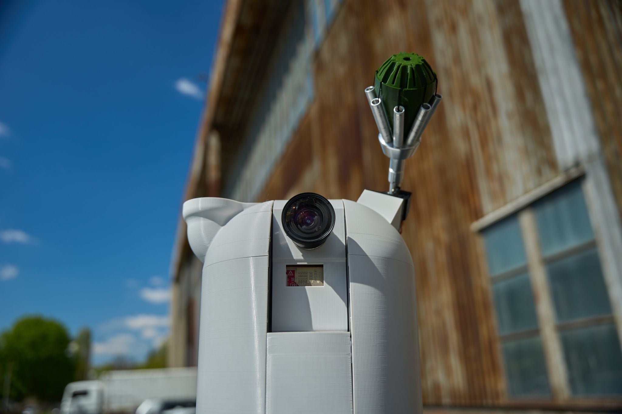 Ukraine Unveils Autonomous Net Turret to Combat FPV Drone Threats