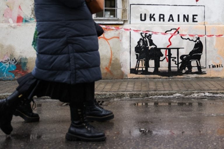 Ambassadors from UK, France, and Germany push for direct talks between Moscow and Kyiv