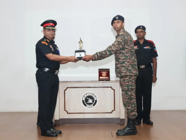 Officer Giving Award 1
