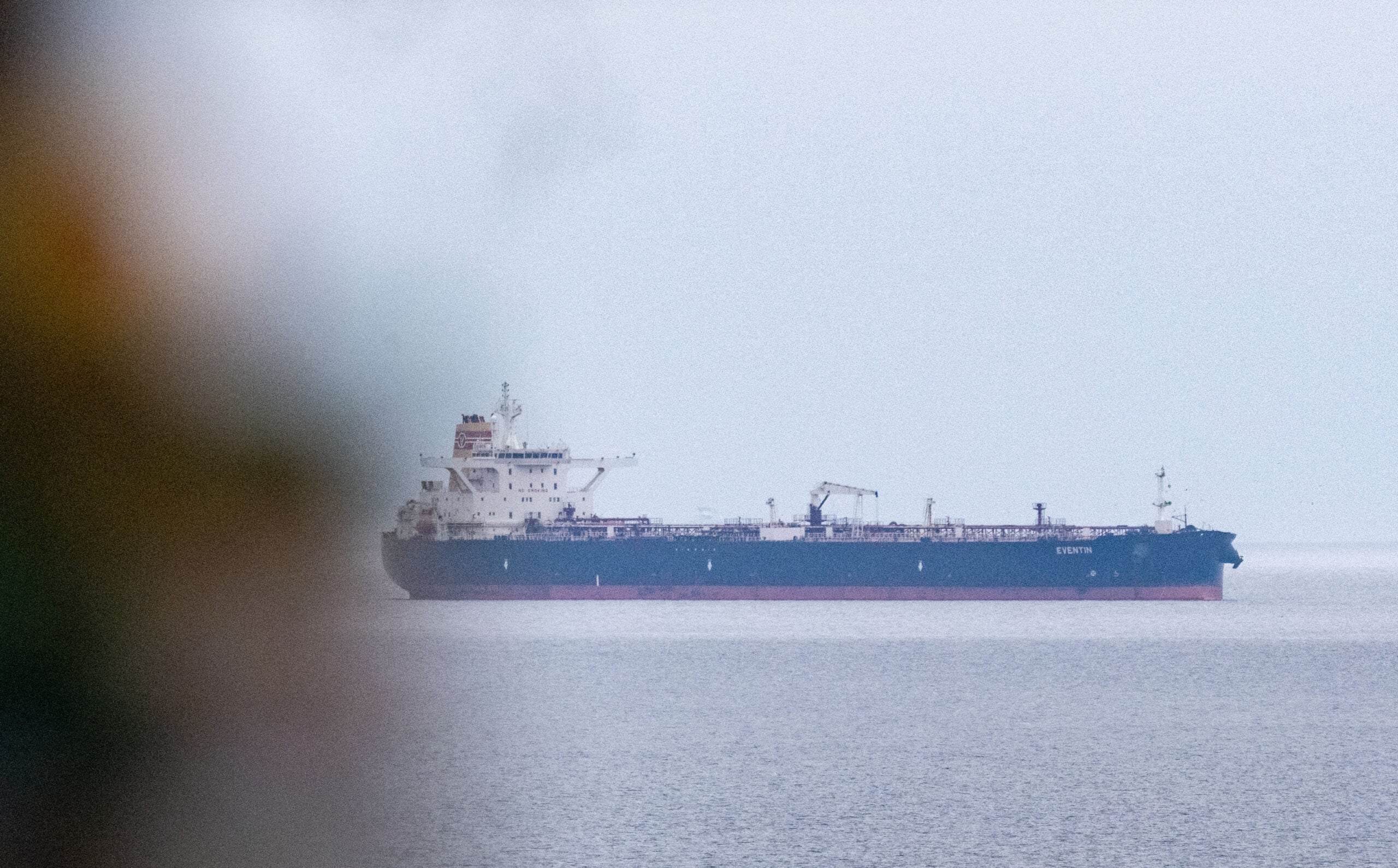 British Forces Intercept Sanctioned Russian Oil Tanker in English Channel