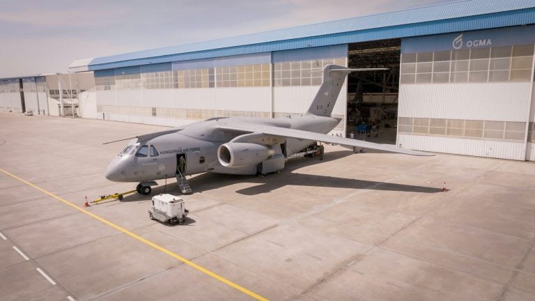 Embraer Completes First Scheduled Maintenance for Hungarian Air Force's C-390 Aircraft