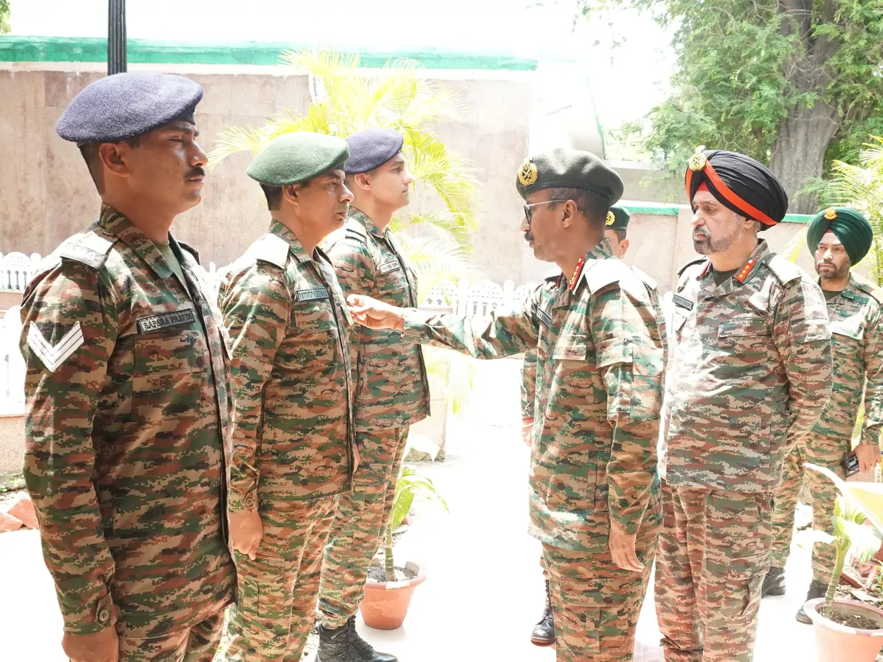 Lt Gen VMB Krishnan Commending 2