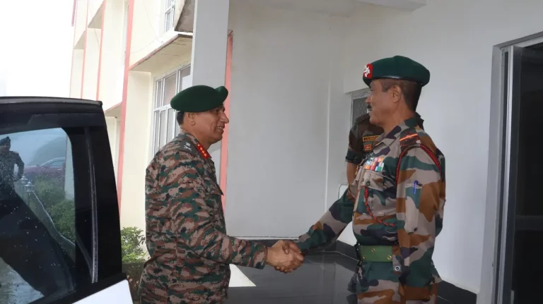 Lt Gen Kalia Shaking Hands