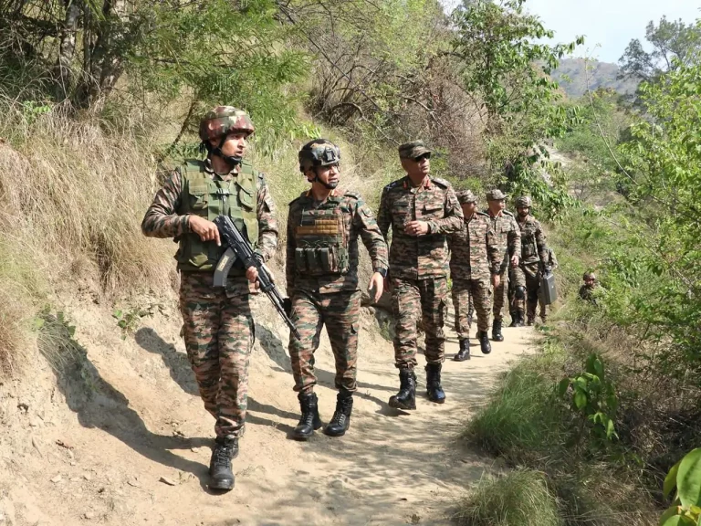 Lt Gen PK Mishra with Other Officers