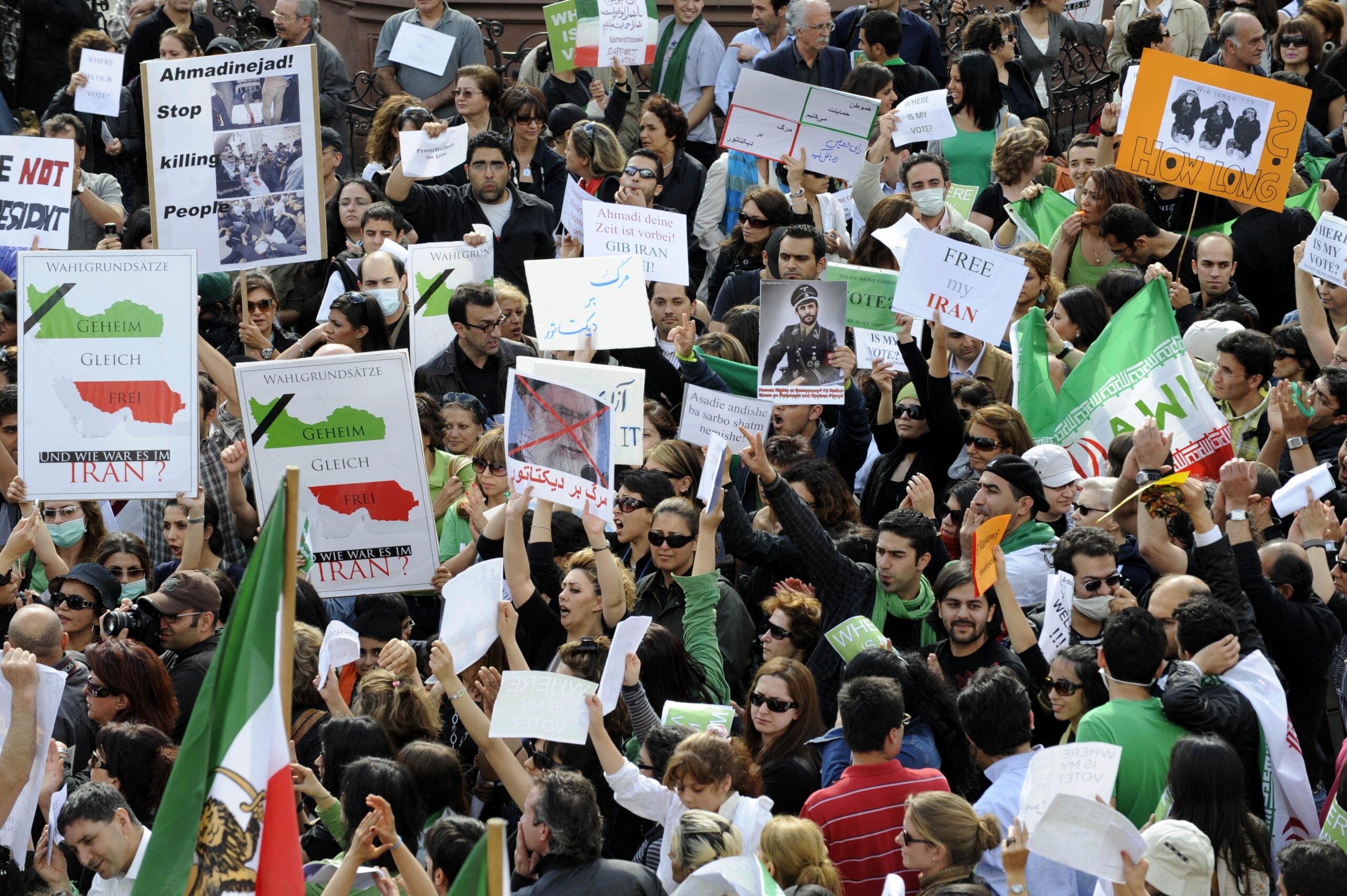 Protests Erupt in Iran Against Diplomat Over Controversial Peace Deal with US