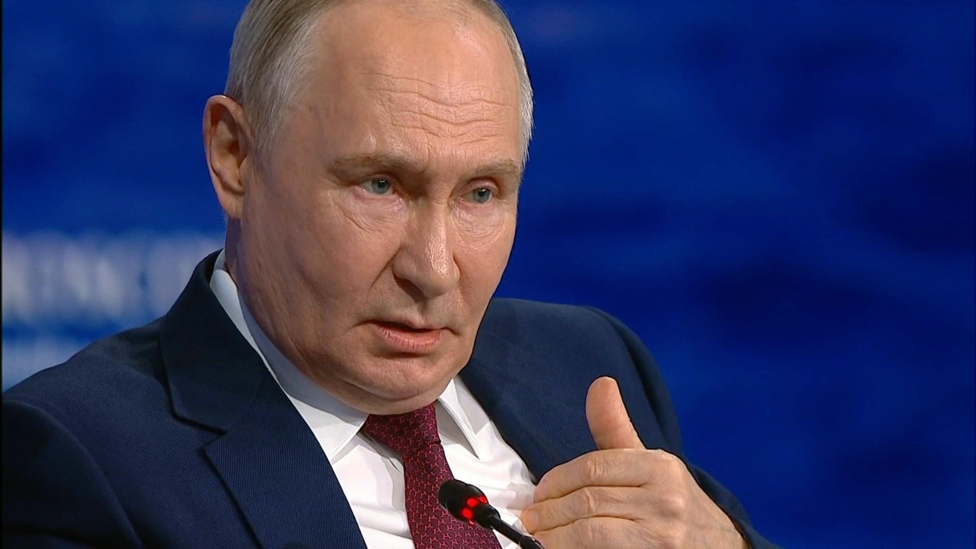Putin Rejects Meeting With Zelensky, Vows to Continue Military Offensive