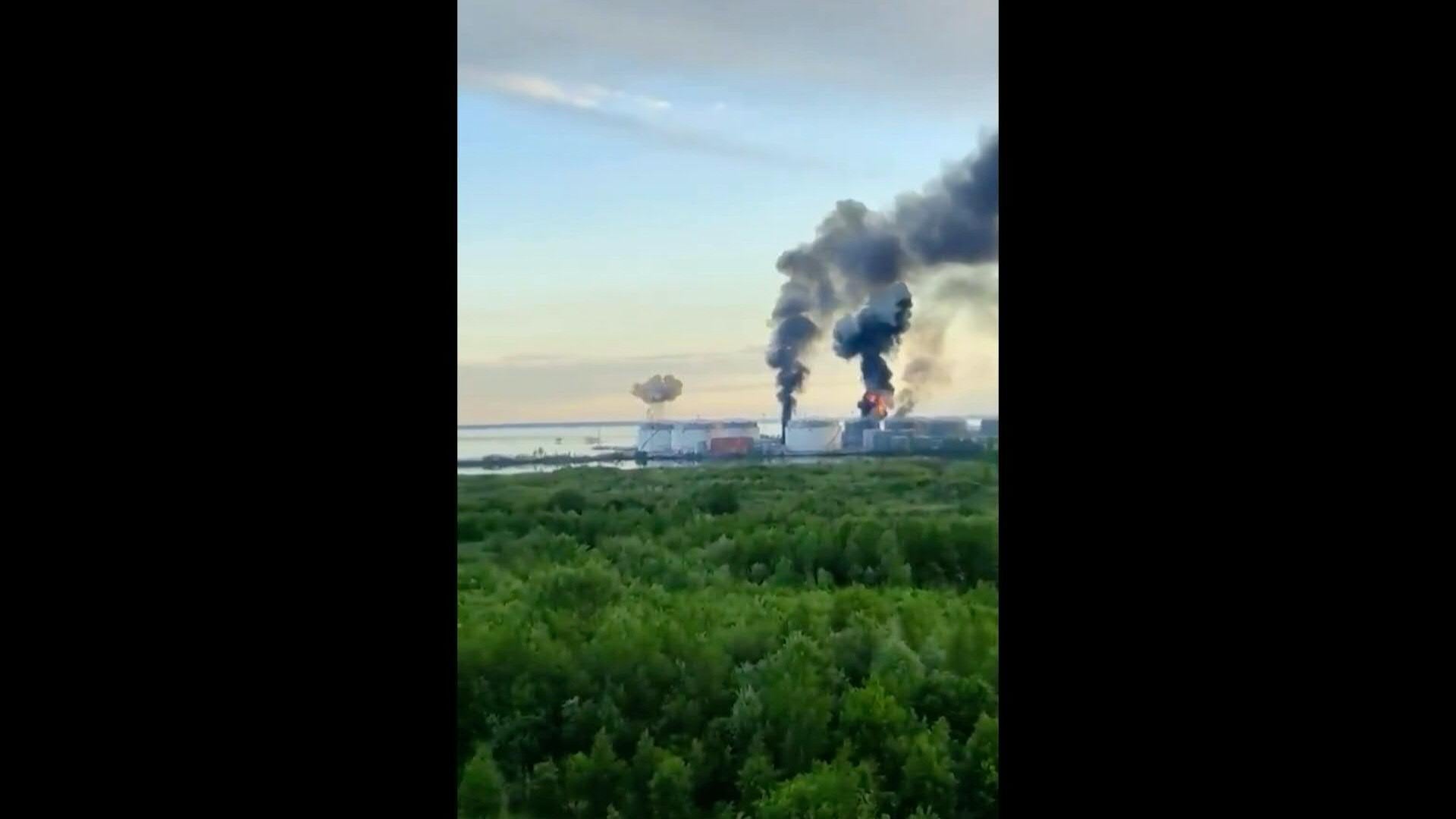 Ukrainian Drones Strike Saint Petersburg Amid Major Economic Forum