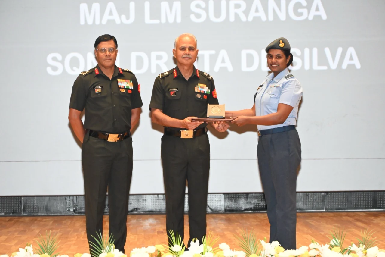 Maj Suranga Getting Award