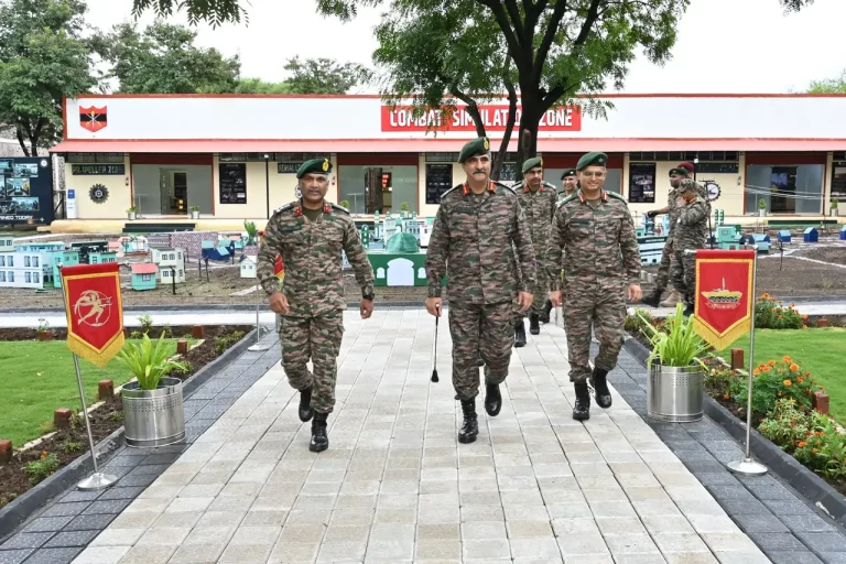 Lt Gen Rajesh Pushkar Walking