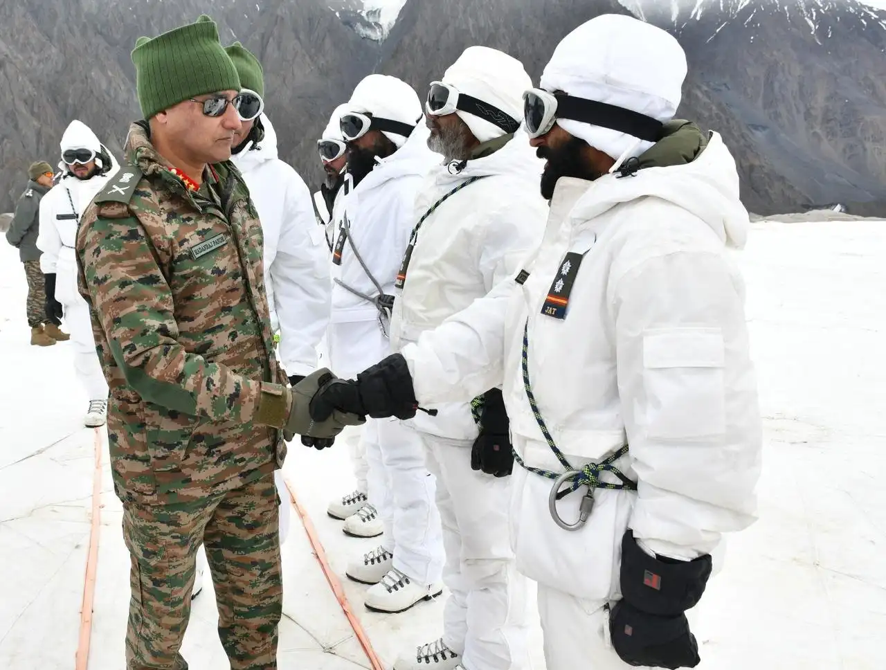 Lt Gen Madanraj Pande Shaking Hands 1