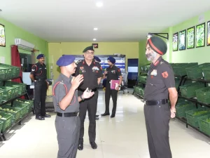 Lt Gen HS Vandra Interacting