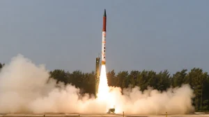 India Successfully Test-Fires Medium-Range Ballistic Missile Agni-4 from Odisha