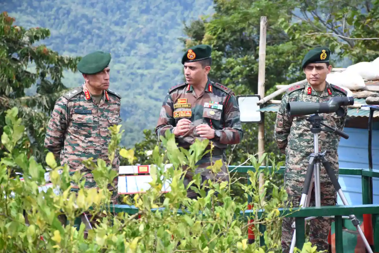 Spear Corps Commander Visits Assam Rifles Forward Post in Manipur, Reviews Operational Readiness